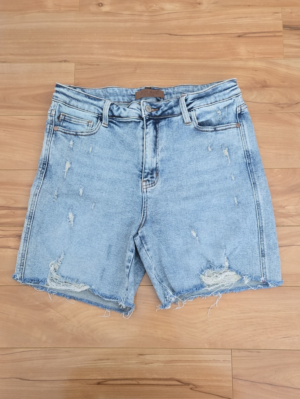 Judy Blue High Waist Distressed Denim Shorts Light Wash Bermudas Size XL
